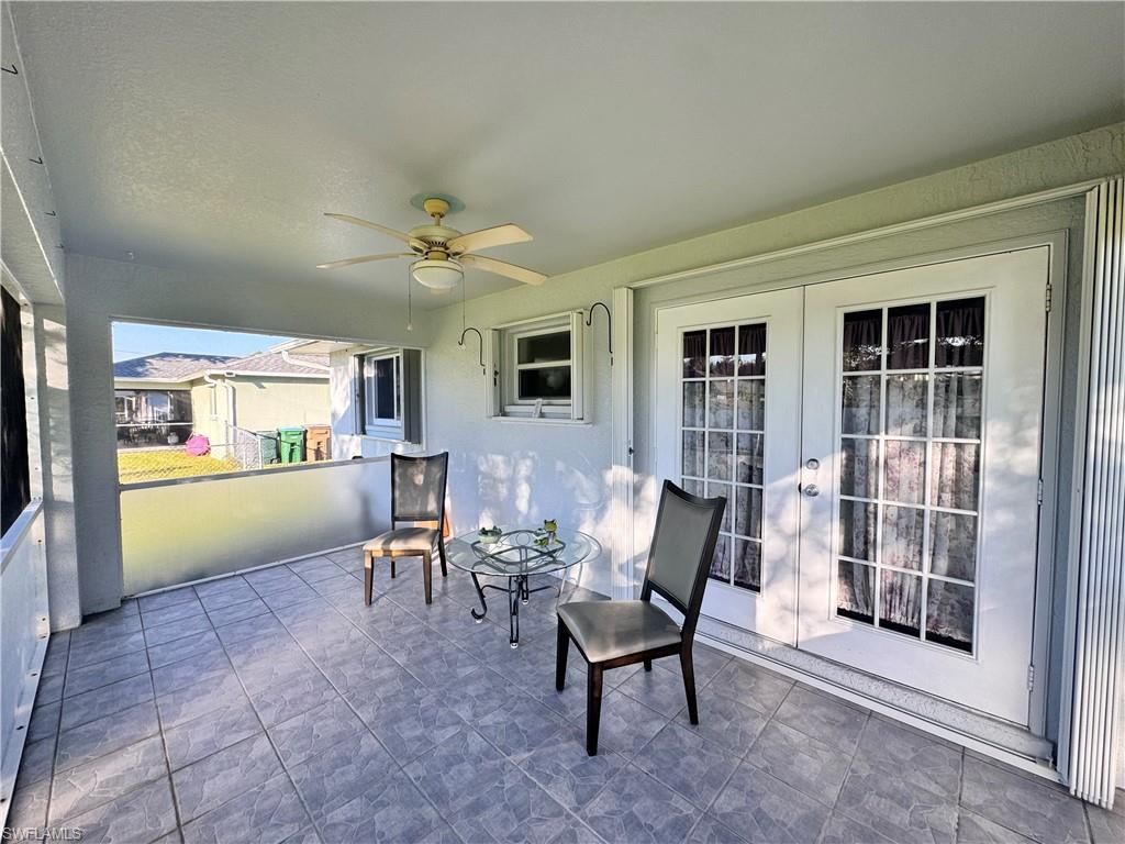 Image 16 of property listing at 1118 SE 5th PL, Cape Coral, FL 33990