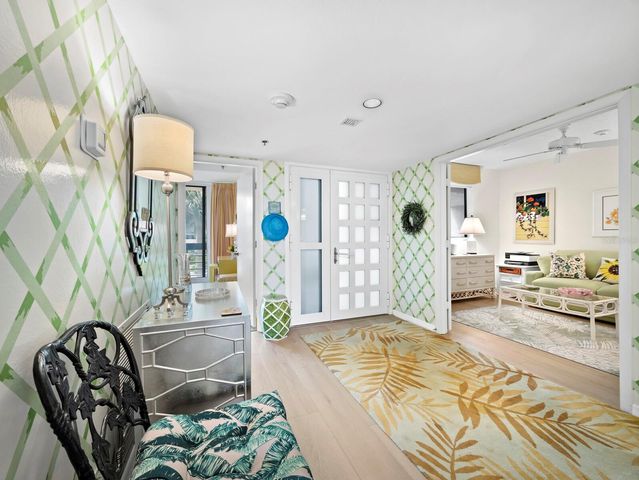 1075 GULF OF MEXICO DRIVE 205, Longboat Key, FL 34228