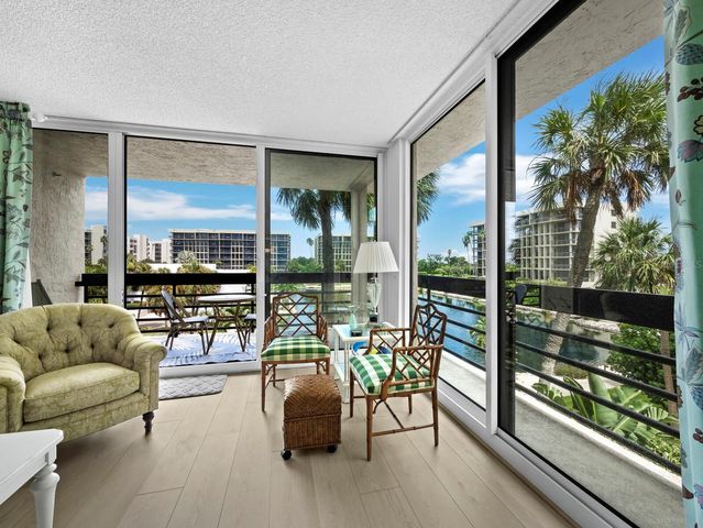 1075 GULF OF MEXICO DRIVE 205, Longboat Key, FL 34228