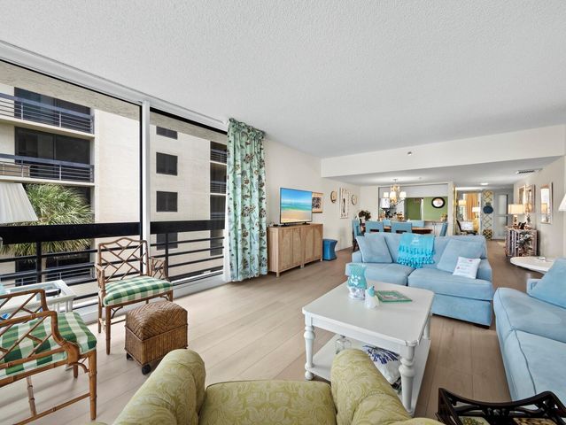 1075 GULF OF MEXICO DRIVE 205, Longboat Key, FL 34228