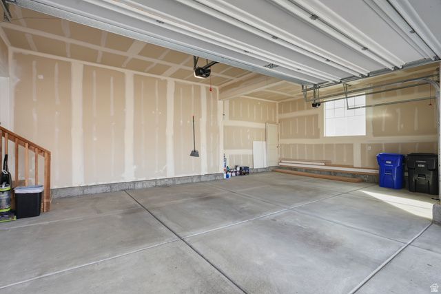 6073 W ESKER TERRACE LN, West Jordan, UT 84081