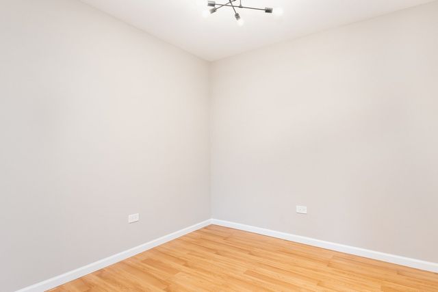 6165 Knoll Wood Court 302, Willowbrook, IL 60527