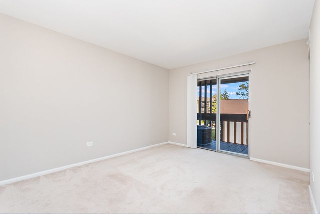 6165 Knoll Wood Court 302, Willowbrook, IL 60527
