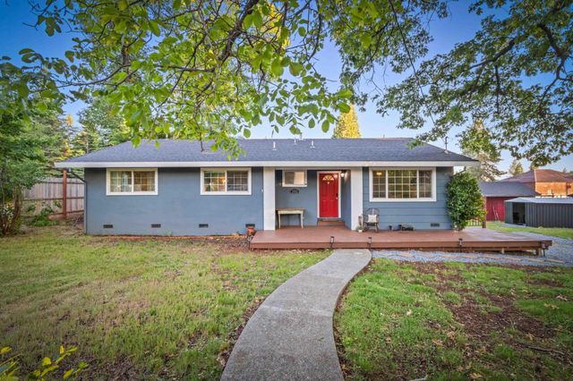 24662 Harrison St, Foresthill, CA 95631
