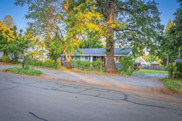 24662 Harrison St, Foresthill, CA 95631