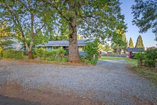 24662 Harrison St, Foresthill, CA 95631