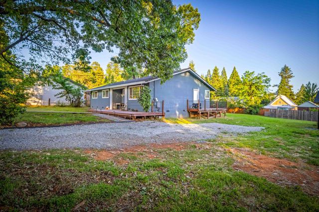 24662 Harrison St, Foresthill, CA 95631