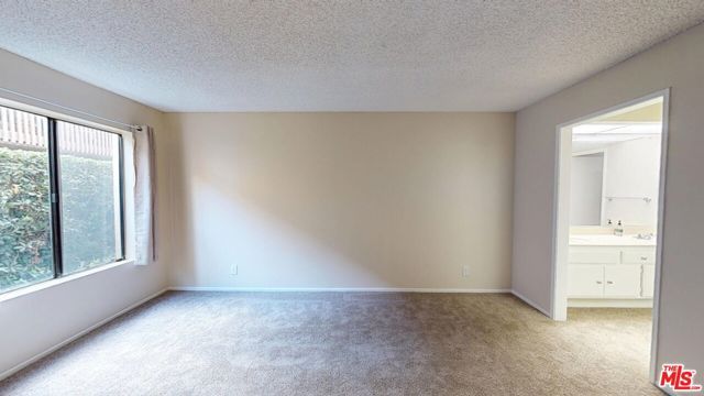 15215 Magnolia Boulevard 110, Sherman Oaks, CA 91403