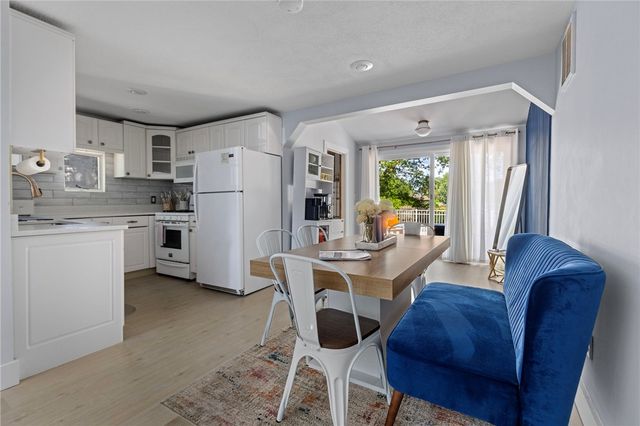 11 N Shore Street, Warwick, RI 02889