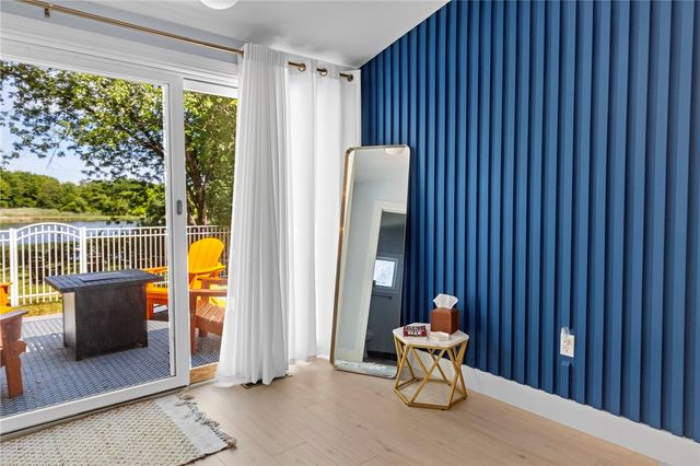 11 N Shore Street, Warwick, RI 02889