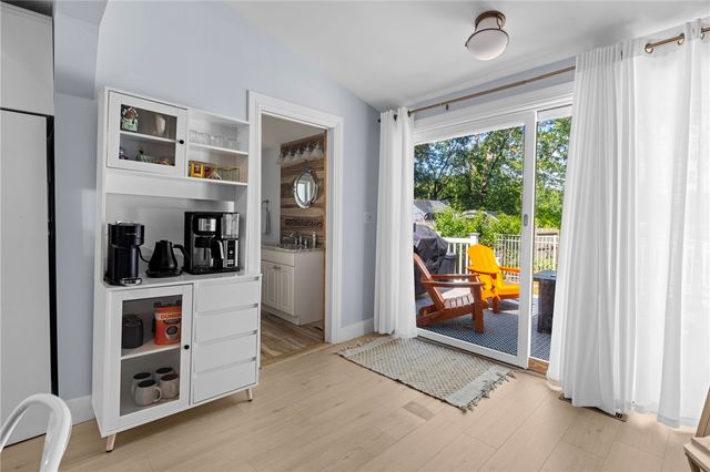 11 N Shore Street, Warwick, RI 02889