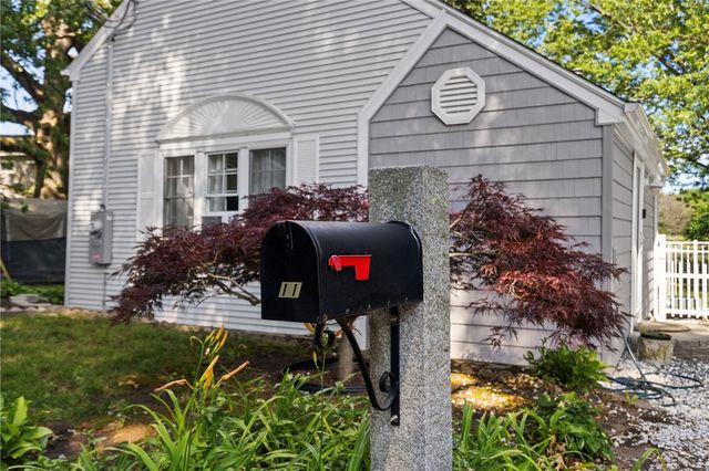 11 N Shore Street, Warwick, RI 02889