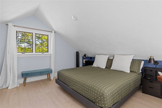 11 N Shore Street, Warwick, RI 02889
