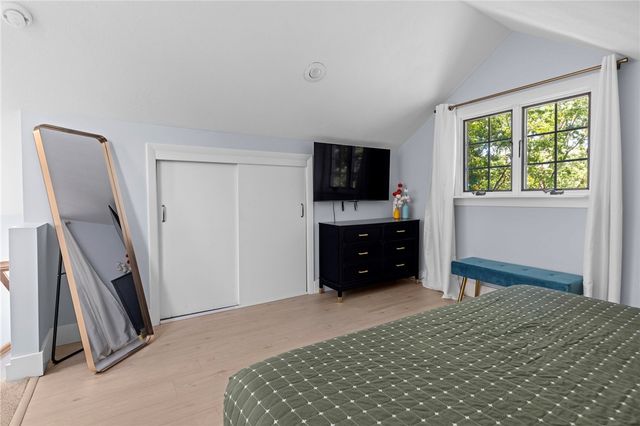 11 N Shore Street, Warwick, RI 02889
