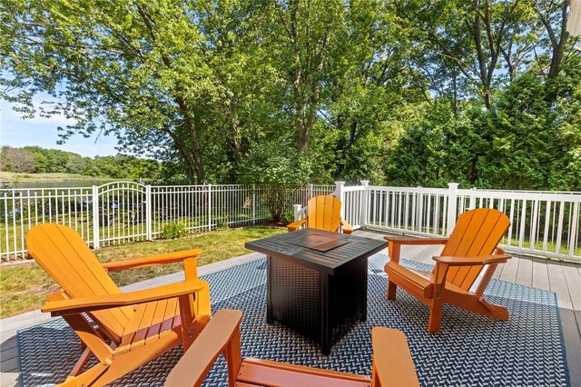 11 N Shore Street, Warwick, RI 02889