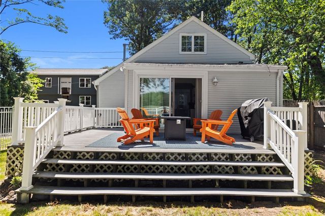 11 N Shore Street, Warwick, RI 02889