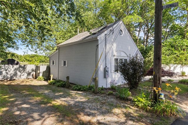 11 N Shore Street, Warwick, RI 02889