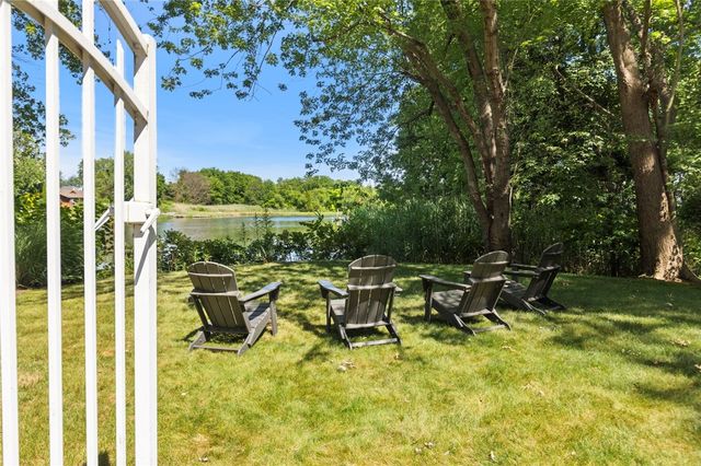 11 N Shore Street, Warwick, RI 02889