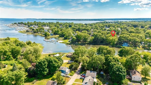 11 N Shore Street, Warwick, RI 02889