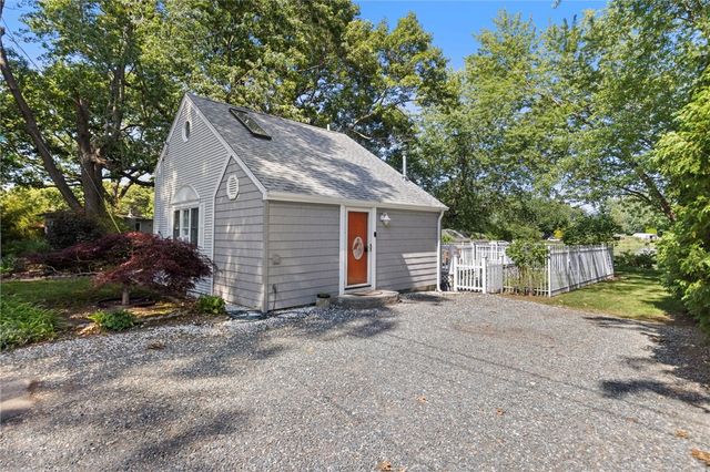 11 N Shore Street, Warwick, RI 02889