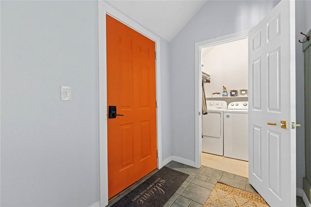 11 N Shore Street, Warwick, RI 02889