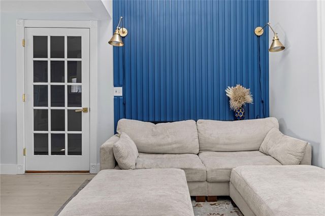 11 N Shore Street, Warwick, RI 02889