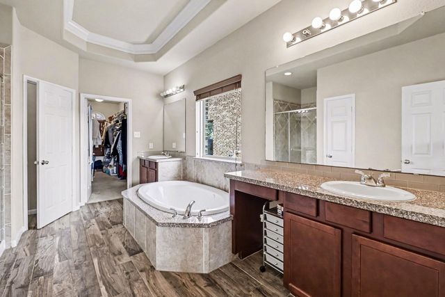 9735 Clear Diamond Drive, Rosharon, TX 77583