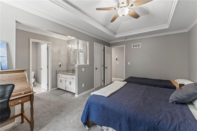 8019 N Brooklyn Avenue, Kansas City, MO 64118