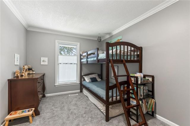 8019 N Brooklyn Avenue, Kansas City, MO 64118