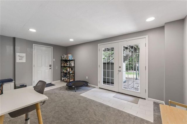 8019 N Brooklyn Avenue, Kansas City, MO 64118