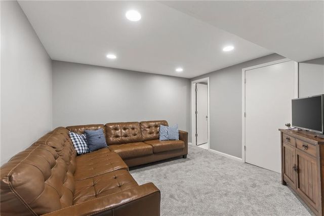 8019 N Brooklyn Avenue, Kansas City, MO 64118