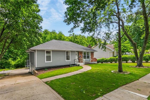 8019 N Brooklyn Avenue, Kansas City, MO 64118