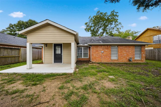 16310 Emberwood Drive, Houston, TX 77070