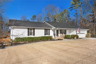 281 Cherokee Drive, Fair Play, SC 29643