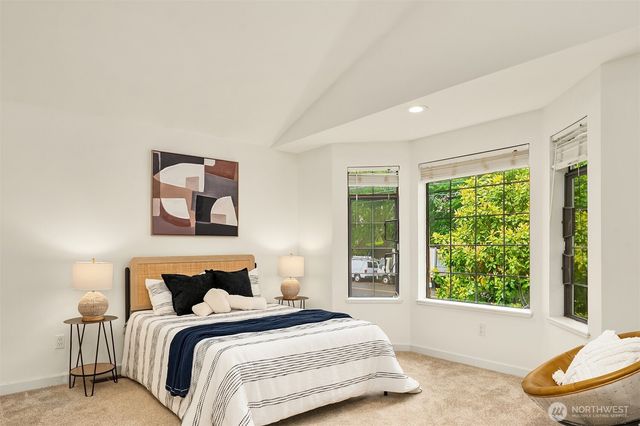 524 7th Ave, Kirkland, WA 98033