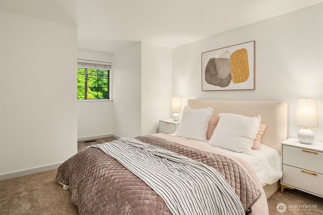 524 7th Ave, Kirkland, WA 98033