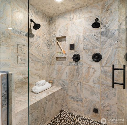 524 7th Ave, Kirkland, WA 98033