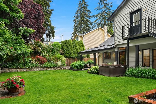 524 7th Ave, Kirkland, WA 98033