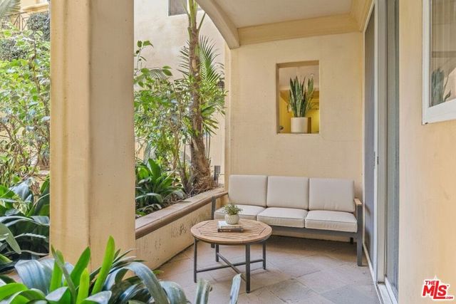 16123 W Sunset Boulevard 103, Pacific Palisades, CA 90272