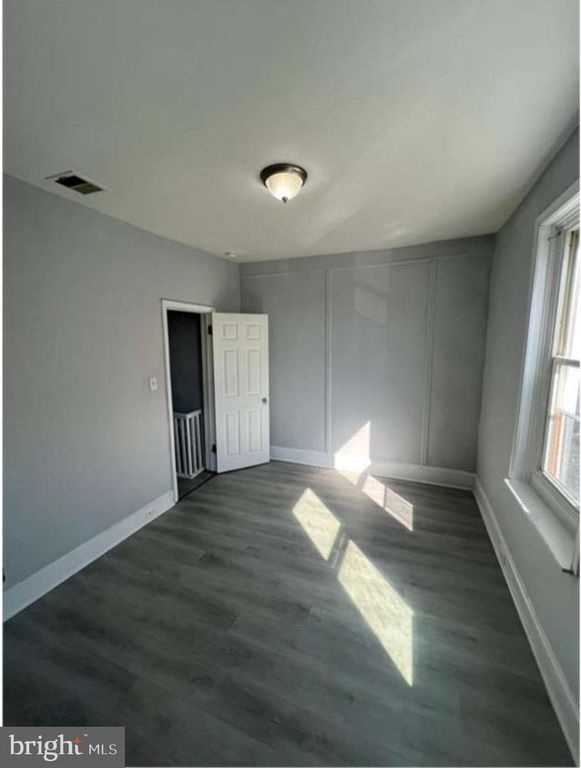 5547 W JEFFERSON ST, PHILADELPHIA, PA 19131 — photo 3