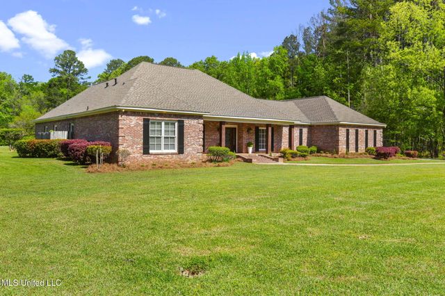 211 Lake Terrace Place, Brandon, MS 39047