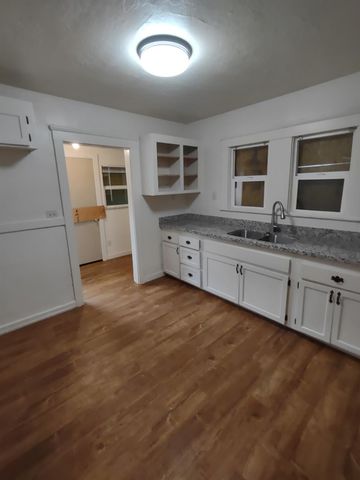 2365 E Church St, Stockton, CA 95205