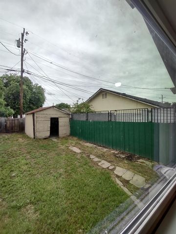 2365 E Church St, Stockton, CA 95205