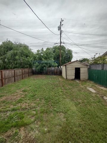 2365 E Church St, Stockton, CA 95205