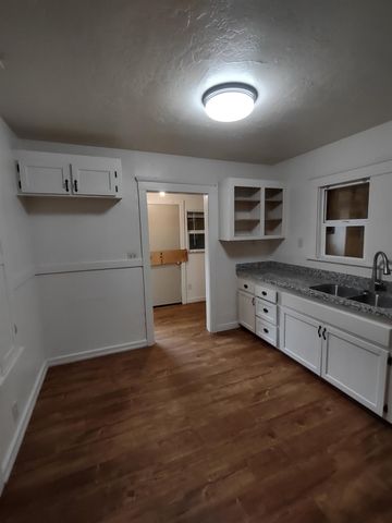 2365 E Church St, Stockton, CA 95205