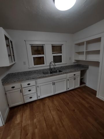 2365 E Church St, Stockton, CA 95205