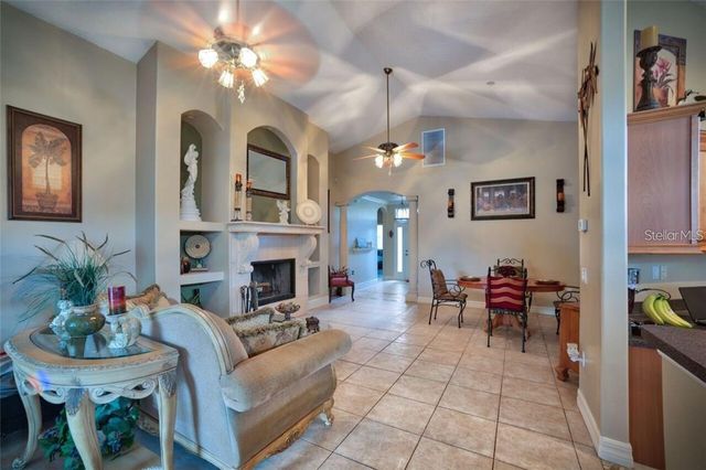 6614 64TH, Bradenton, FL 34203