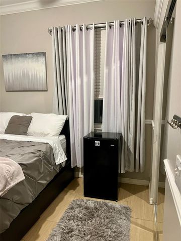 6614 64TH, Bradenton, FL 34203