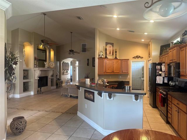 6614 64TH, Bradenton, FL 34203