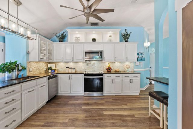 981 County Road 4918, Trenton, TX 75490